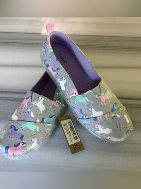 NWT TOMS Youth Alpargata Unicorn Stars Glitter Slip On Shoes Size 5.5